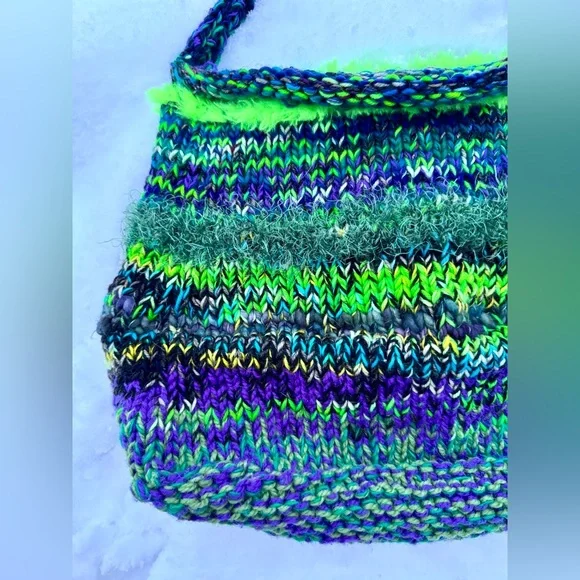 Vibrant Multicolor Knit Tote Bag - Picture 14 of 17